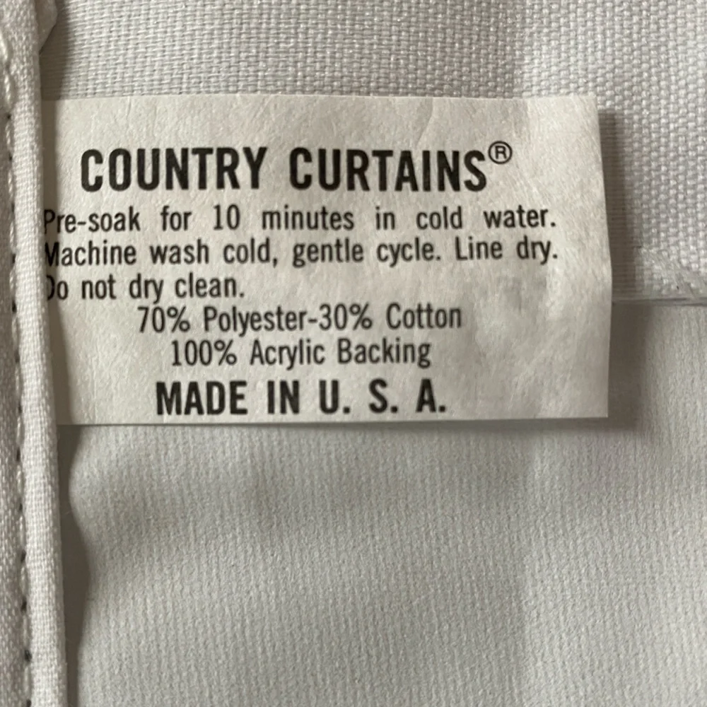 Country Curtains at the Red Lion Inn | Classic White Tab Top Curtains | 44